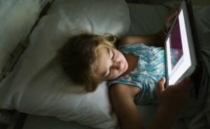  Sleep at risk for too many hours on the internet, a warning from the experts 